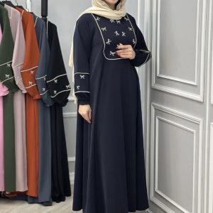 عبایی مدل گلدوزی پاپیون سورمه ای