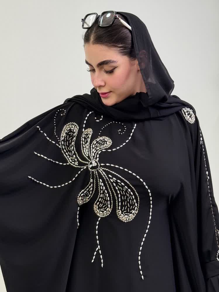عبایی سنگدوزی گلبرگ - Image 2