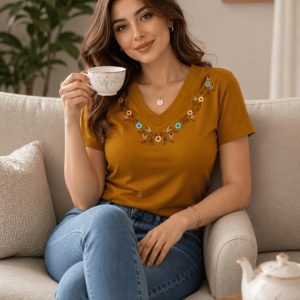 تیشرت گلدوزی یقه هفت نگار 😍🌸